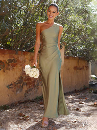 Elegante vestido de fiesta de invitada de boda con un hombro y abertura lateral | Maxi