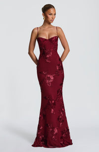 Vestido largo bordado de fiesta con escote corazón para mujer