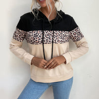 Sudadera de mujer con capucha de estampado de leopardo y corte deportivo