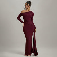 Vestido largo ajustado de gala con un solo hombro