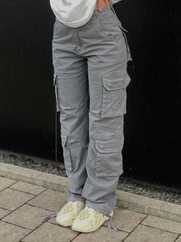 Relajado pantalón cargo de pierna ancha con cintura estructurada y estilo urbano