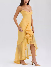 Elegante vestido largo de invitada de boda con volantes y tirantes finos | Maxi