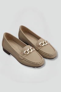 Mocasines de puntera cuadrada con cadena decorativa para mujer