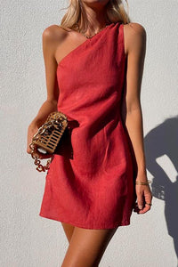 Estiloso vestido mini de fiesta con un solo hombro y diseño asimétrico | Mini