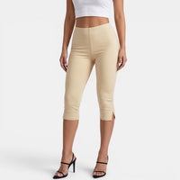 Estiloso pantalón capri deportivo de cintura alta con tejido elástico y ajuste ceñido