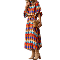 Vestido midi estampado con cuello alto y cinturón