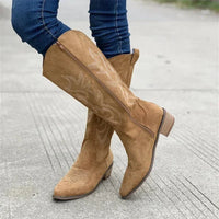 Elegantes botas cowboy altas de mujer con detalles bordados hasta la rodilla