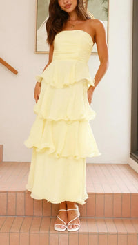 Elegante vestido largo de invitada de boda con volantes en capas y palabra de honor | Maxi
