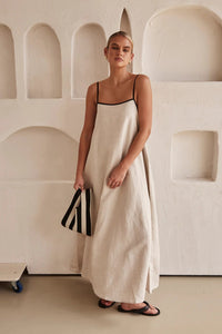 Relajado vestido largo casual de playa con tirantes ajustables y bolsillos | Maxi